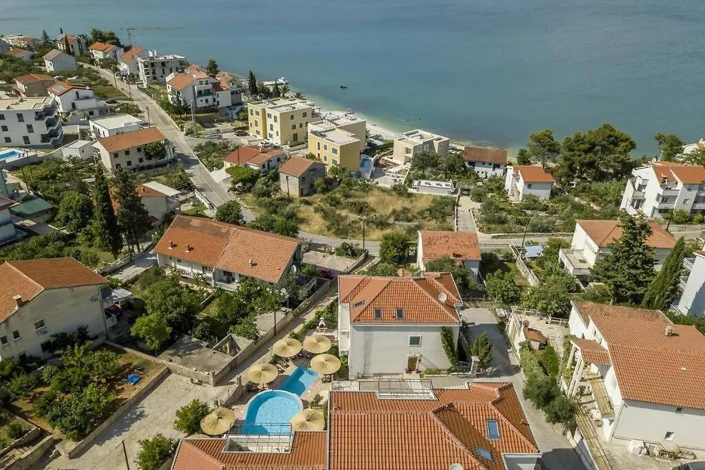 Seaesta Apartment Pool And Beach Slatine Croatia