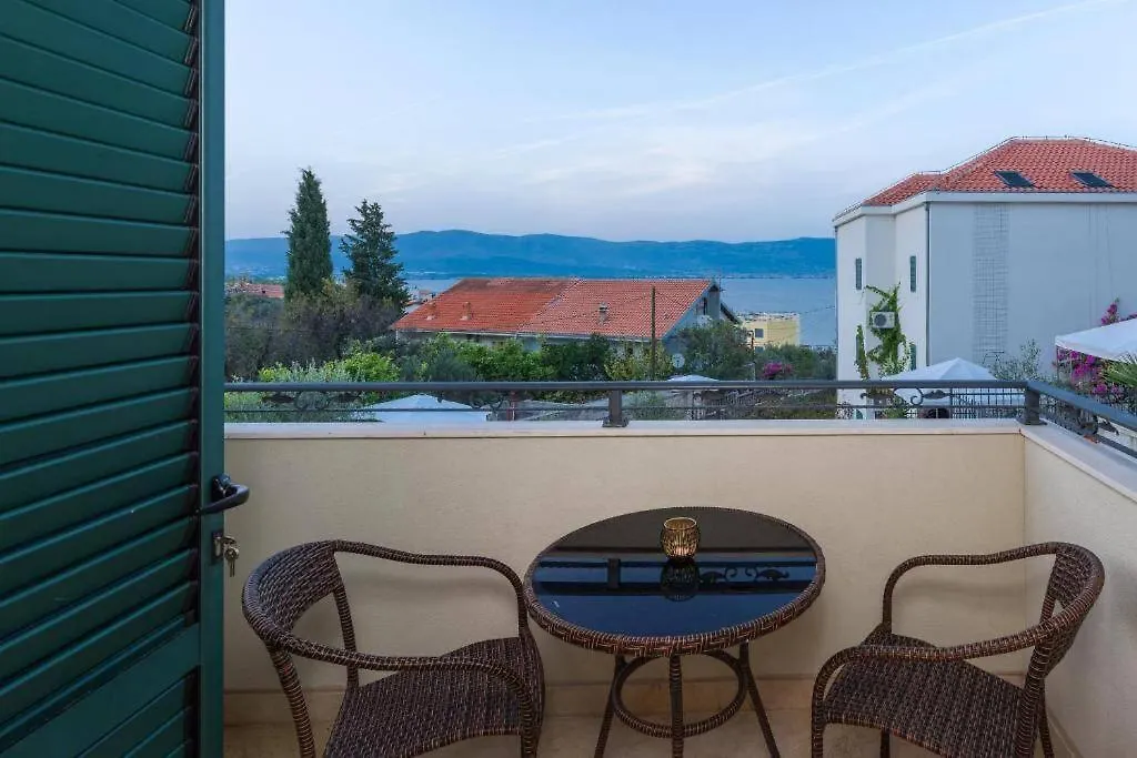 Seaesta Apartment Pool And Beach Slatine