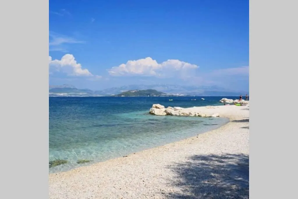Seaesta Apartment Pool And Beach Slatine