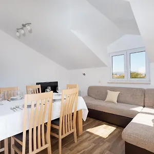  Ferienhaus Lydia